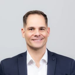 Péter Szibert