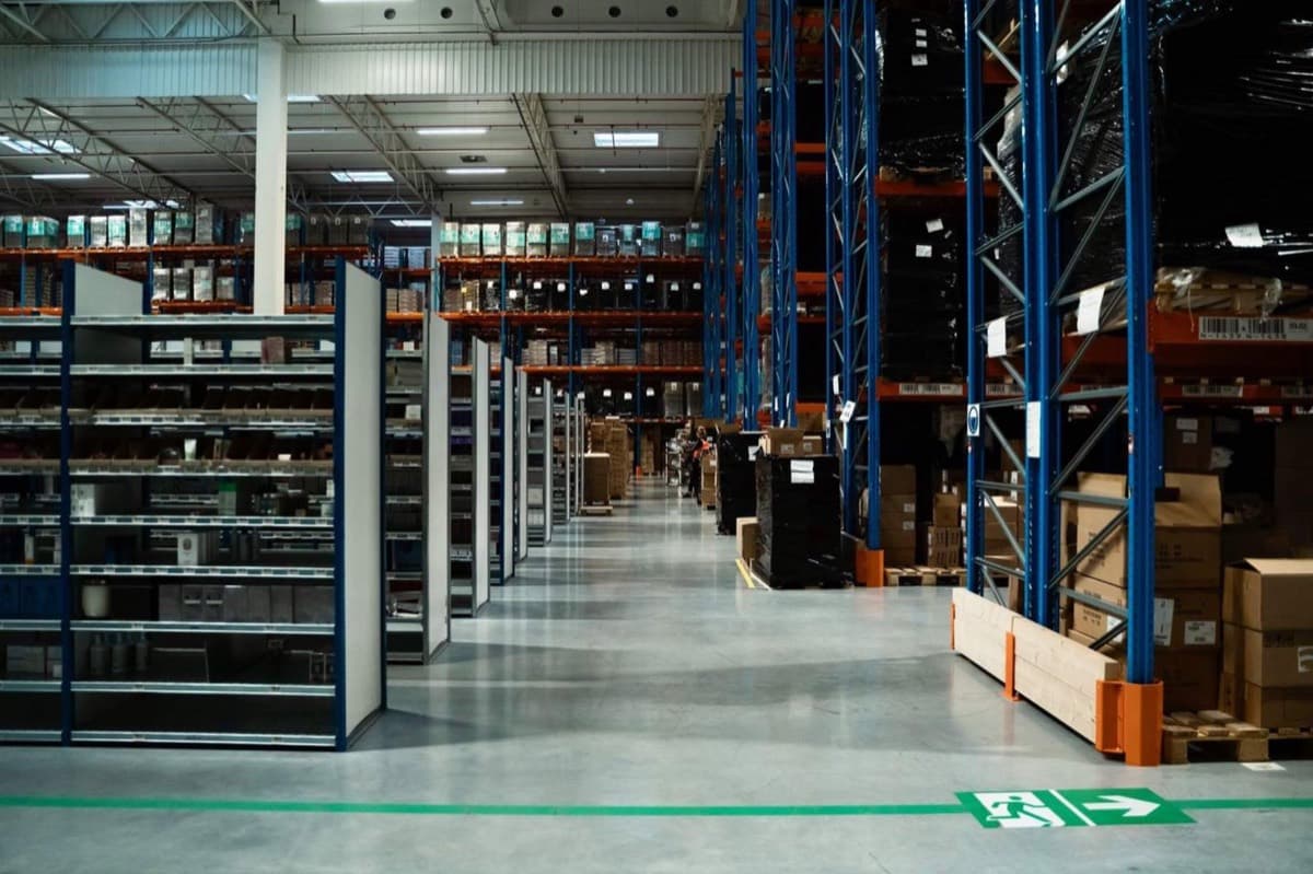 HOPI fulfilment operation and e-commerce handling